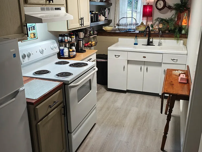 22 Linwood Ave — Photo 4
