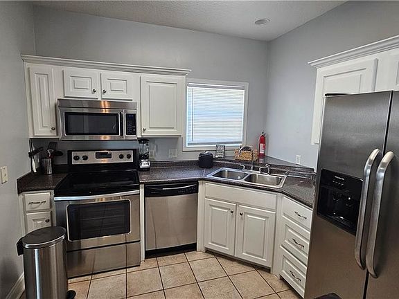 3rd image of 502 Palmetto St