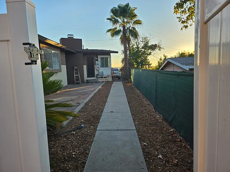 3237 S Bonita St — Photo 11