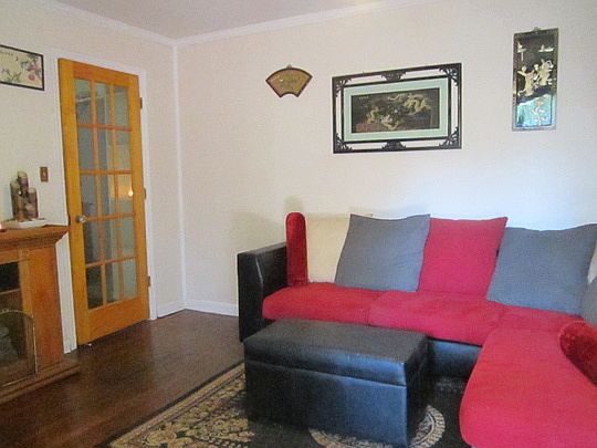 3rd image of 1404 W Highland Ave