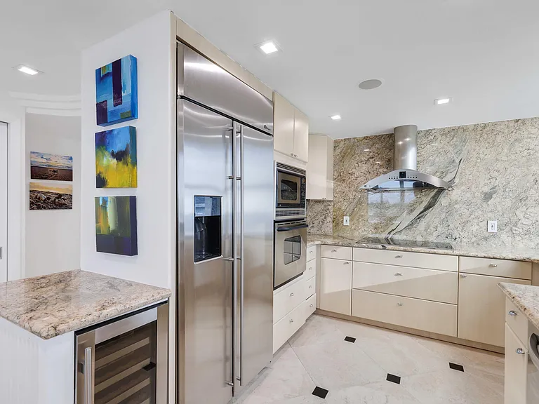 511 Bayshore Dr #401 — Photo 20
