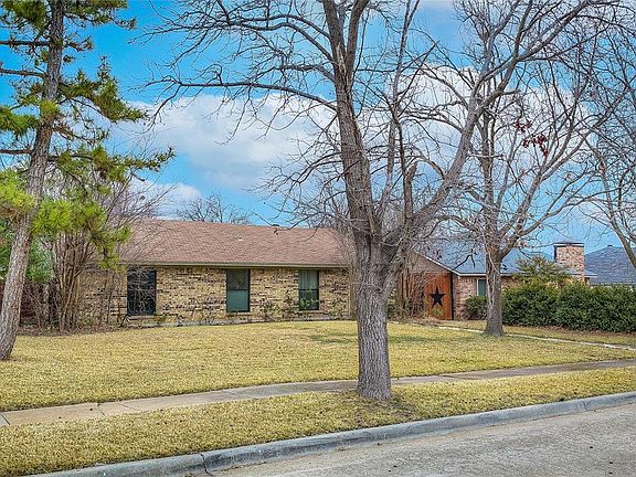 3rd image of 3613 Hendrick Dr