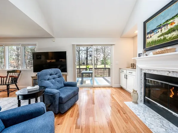 3 Longwood Rd #236, Mashpee, MA 02649