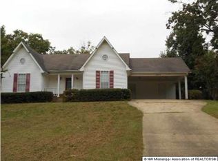 490 Ludlow Dr, Hernando, MS 38632