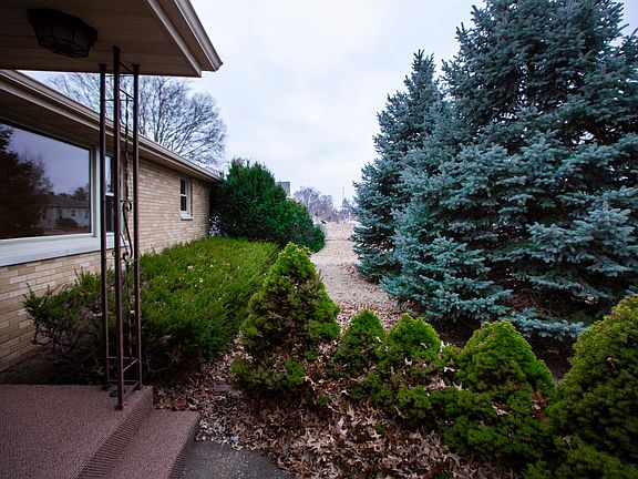 5th image of 1508 N Capitol St