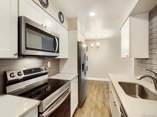 190 E Highline Circle #202, Centennial, CO 80122