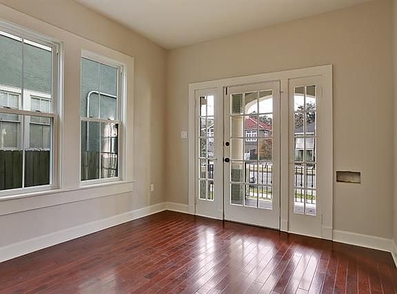 3rd image of 4125 Fontainebleau Dr