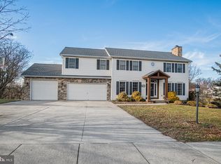 716 Parkway Dr, Littlestown, PA 17340