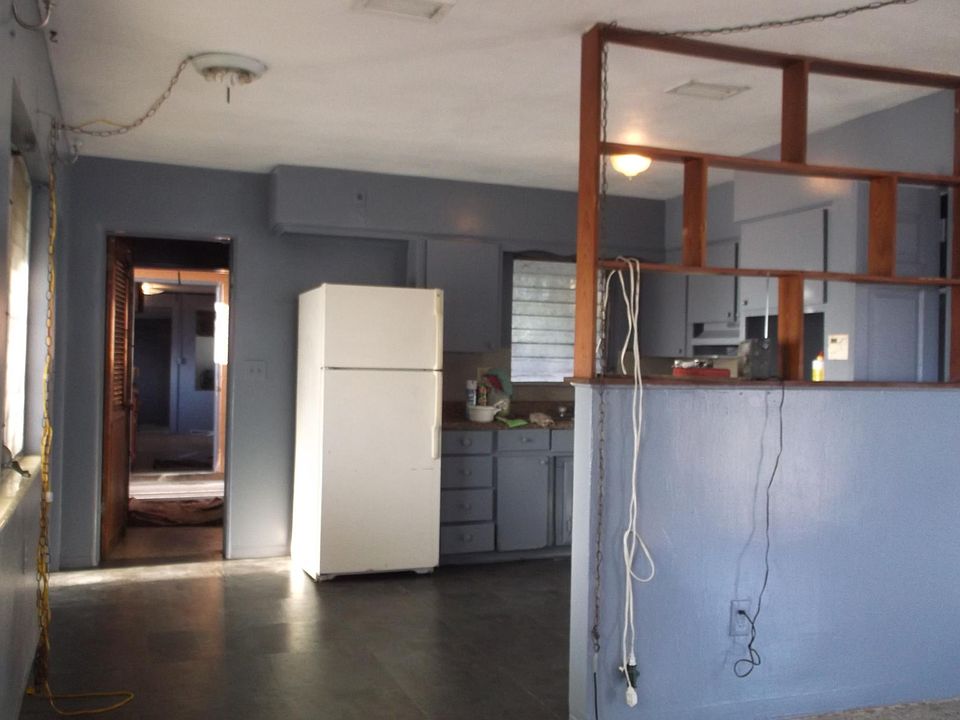 2nd image of 1702 58th Avenue Dr W