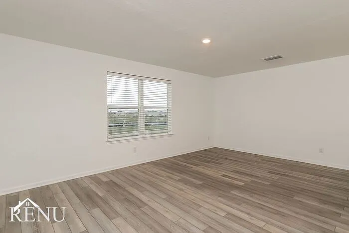 2954 Jackson Smt — Photo 8