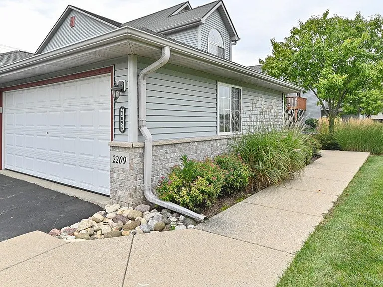 Private 2-car Garage