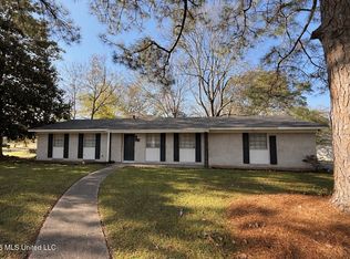 1740 Smallwood St, Jackson, MS 39212