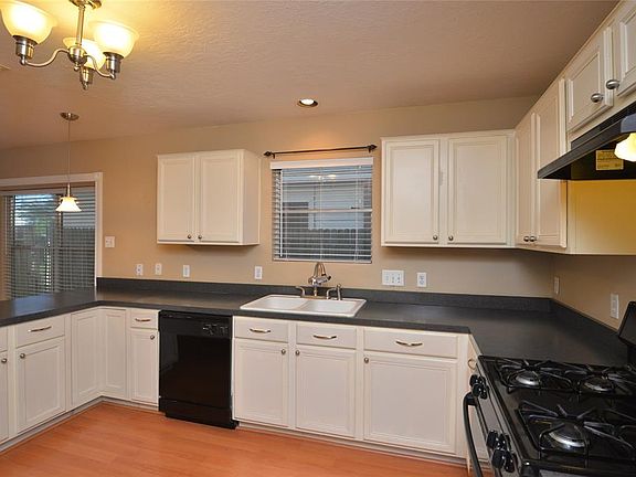 5th image of 7523 Winterview Dr