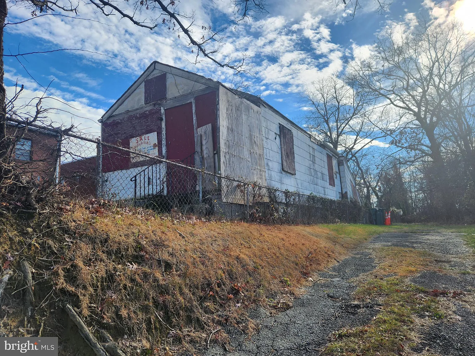 2309 Irving St SE photo 1