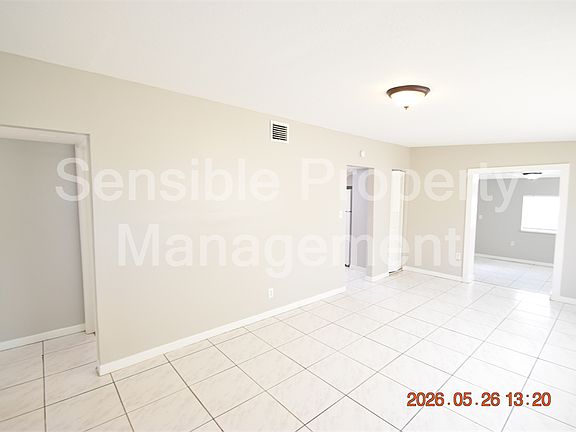 4th image of 4011 W Marietta St