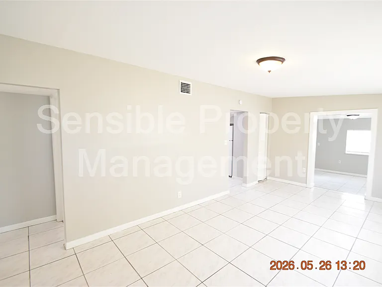 4011 W Marietta St — Photo 4