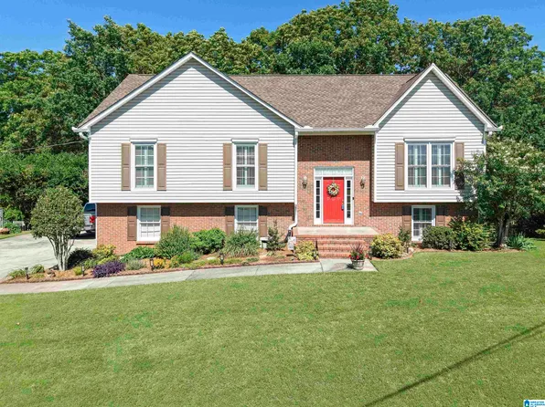 1928 Seattle Slew Dr, Helena, AL 35080