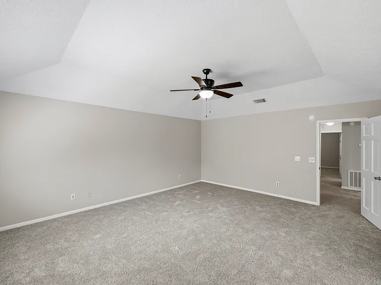 8130 Sunny Ridge Dr — Photo 23