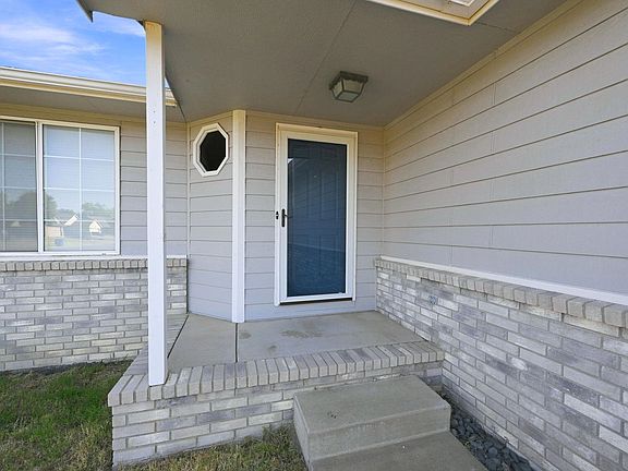 5th image of 4814 E Pembrook St