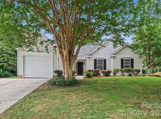 104 S Willow Ct, Mount Holly, NC 28120