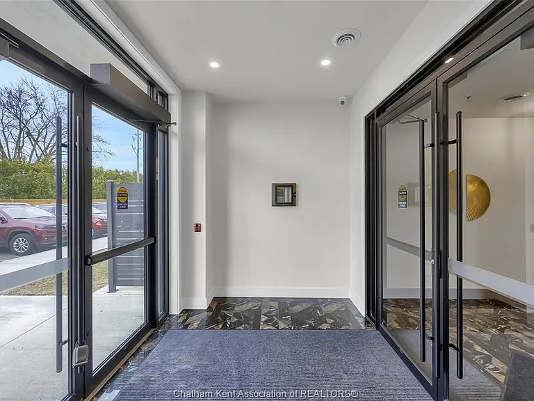 12 Mill St W #412 — Photo 29