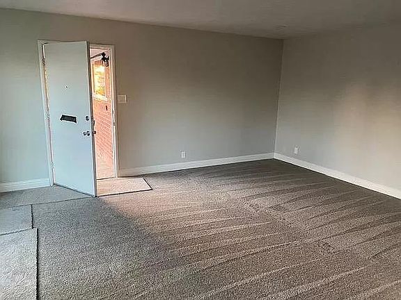 5th image of 495 James St