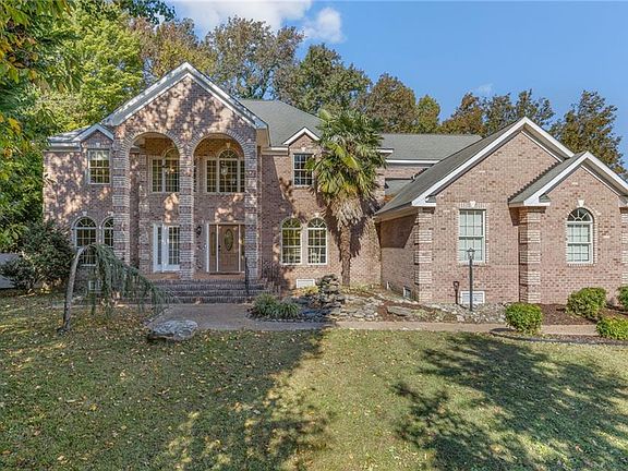 2nd image of 4 Renee Ct