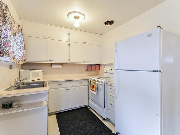 4th image of 6909 Portland Ave S