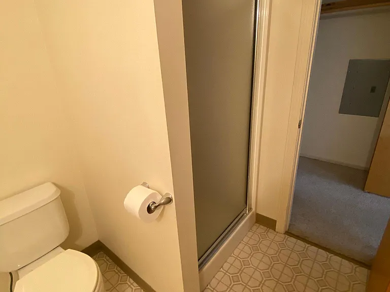 154 Washington St #C — Photo 9