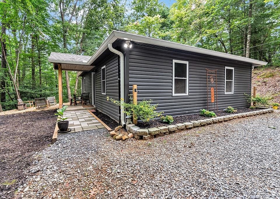 1st image of 728 Pleasant Gap Rd