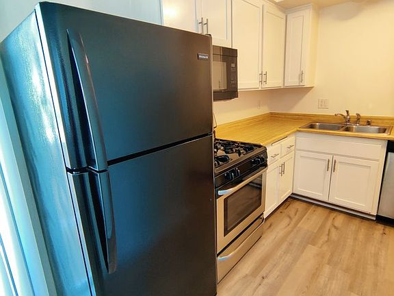 5th image of 4248 Arch Dr #5