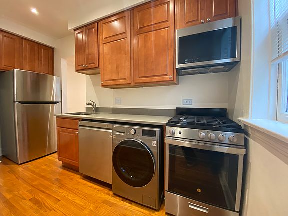 4th image of 123 Clyde Ave APT 1J