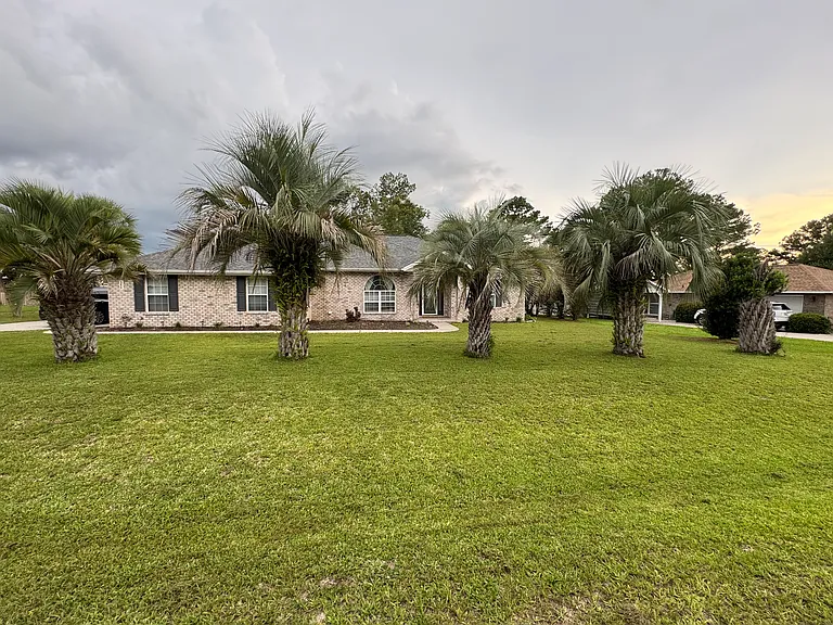 346 SW Crest Gln — Photo 1