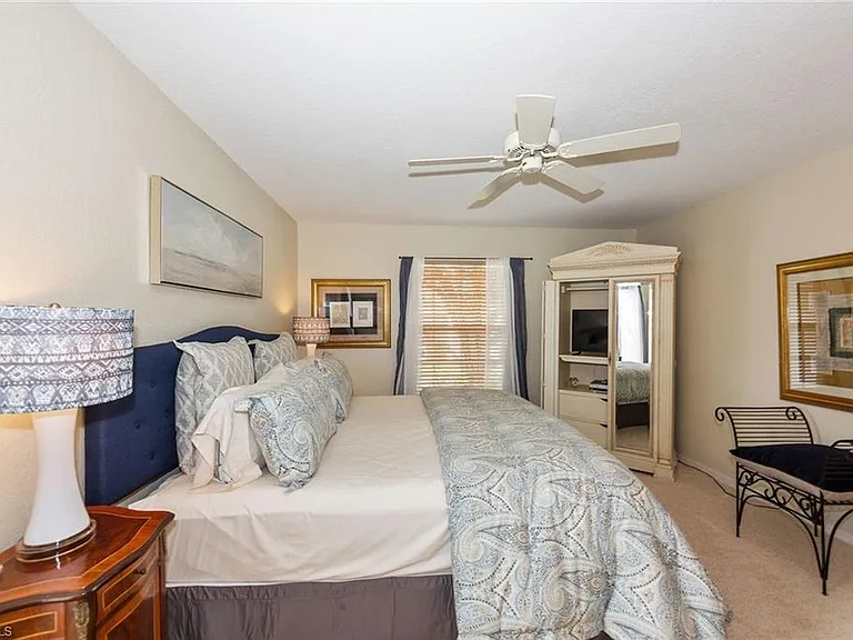 7050 Barrington Cir #201 — Photo 11