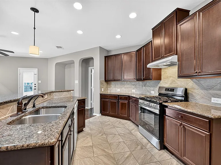 1049 Clove Hitch Rd — Photo 11