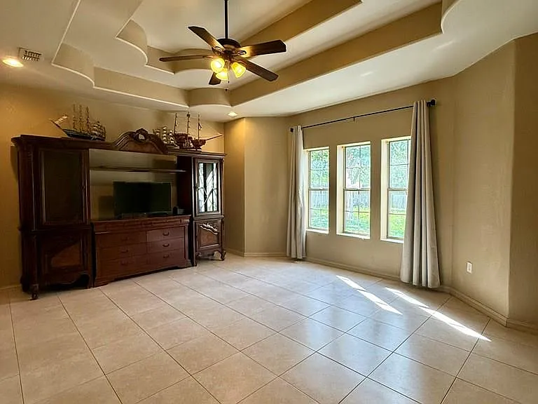 5871 Greenwood Dr — Photo 9