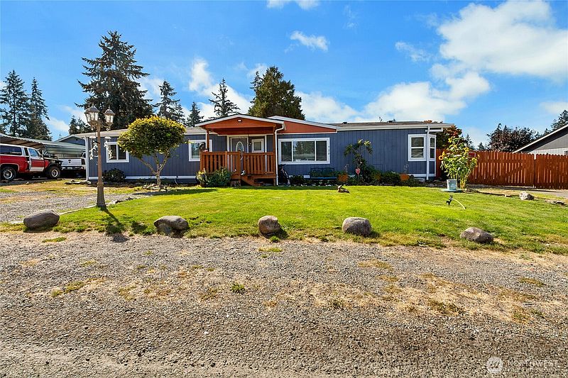 2nd image of 720 190th Street E