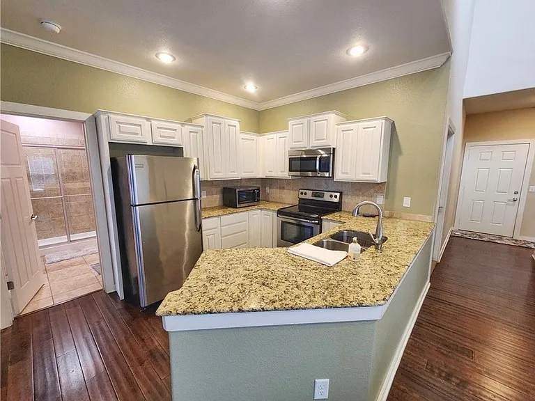 2800 Arbor Rd — Photo 6