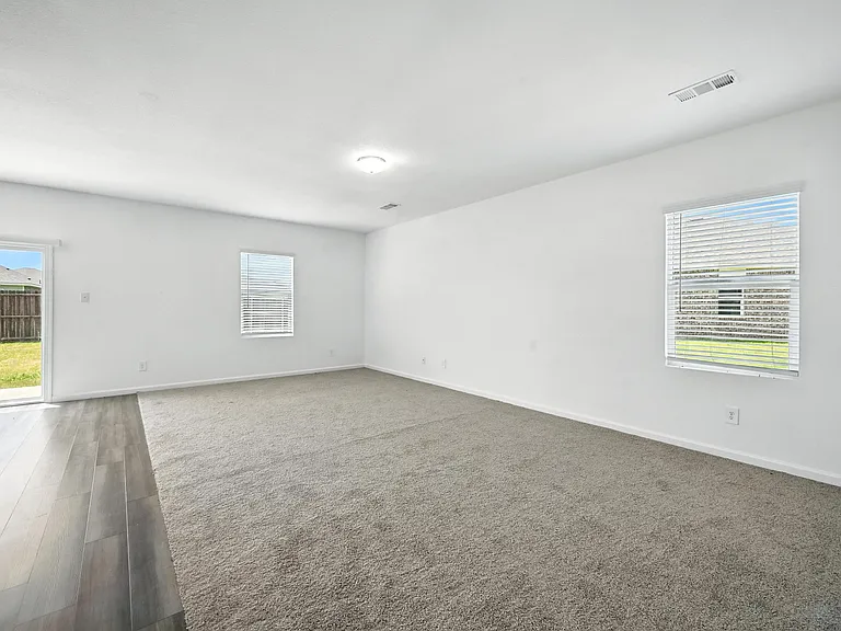 1637 Escondido Dr — Photo 10