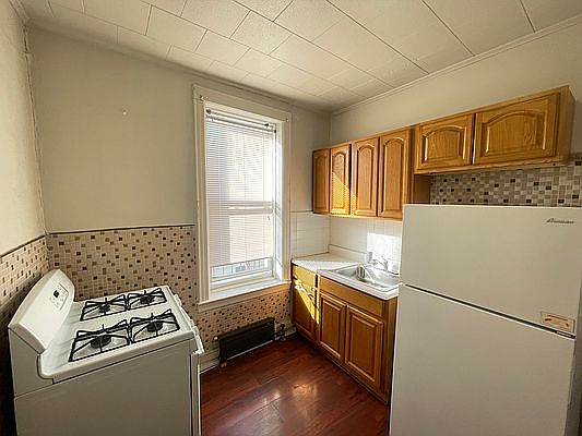 2nd image of 4708 30th Ave APT 3