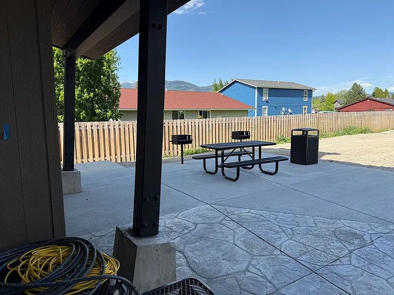 711 Victory Ln — Photo 13