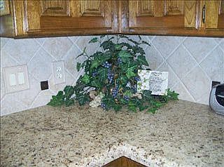 5th image of 1208 Robin Dr