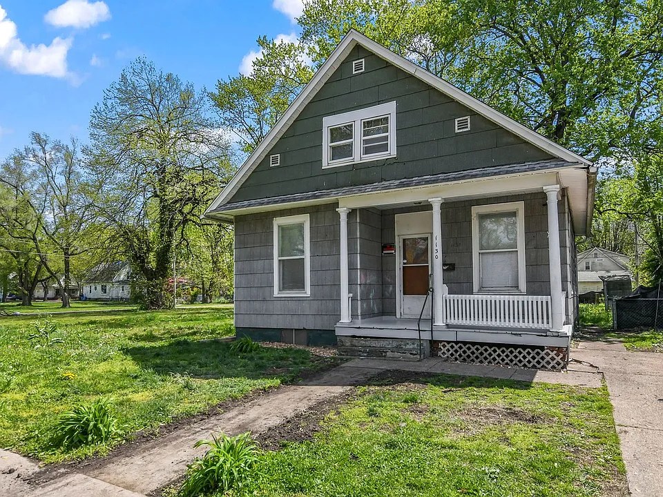 1130 E Cedar St