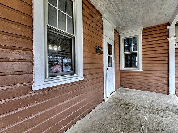 4th image of 500 Painter St