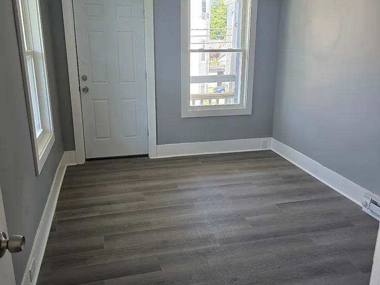 158 Charlton St #2 — Photo 4