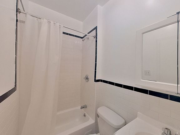 3rd image of 115 Elizabeth St #1B2