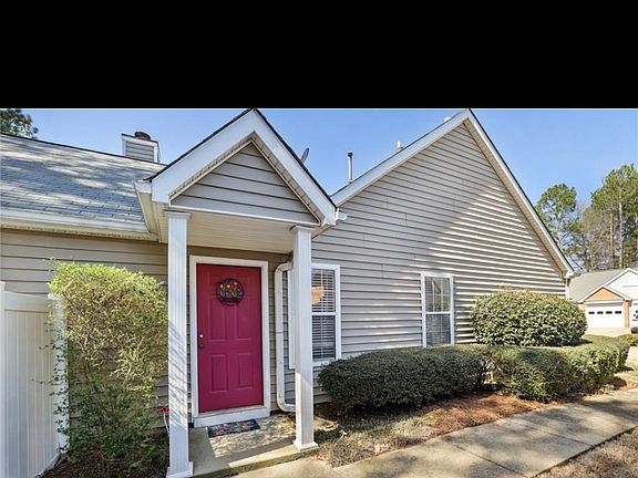 5th image of 243 Dennis Dr
