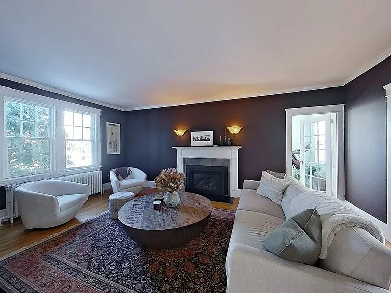 27 Cranston Ave — Photo 5