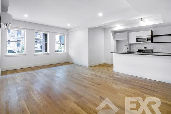 Rented by EXR | media 4