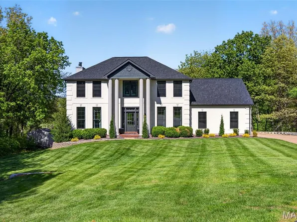 4 Lakeway Ct, Defiance, MO 63341